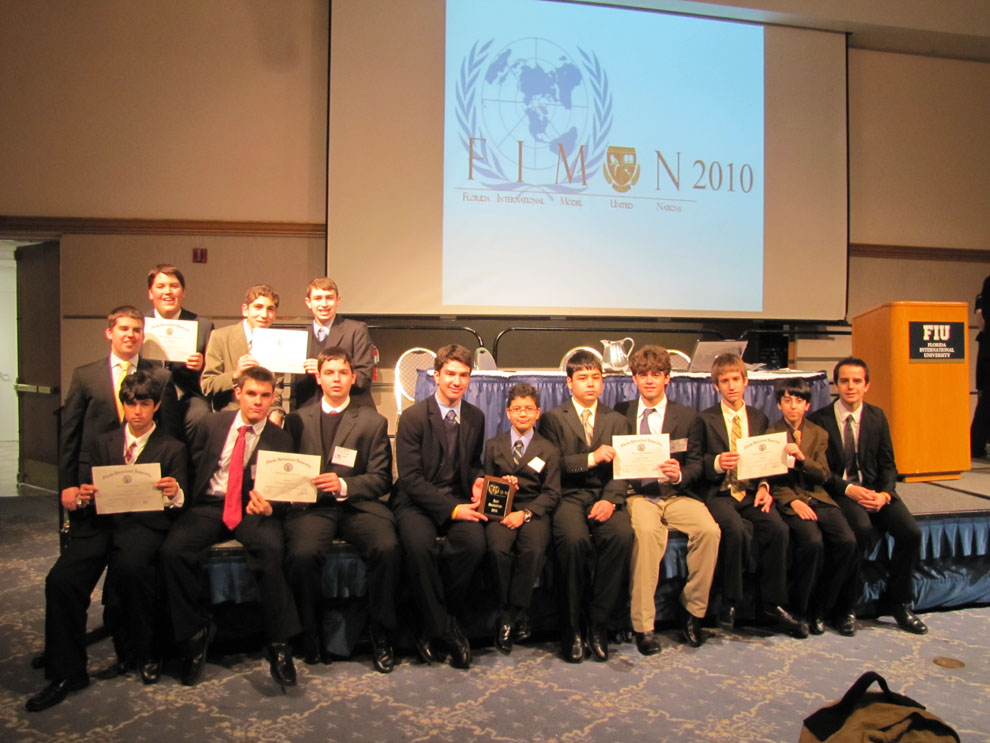 35. Belen MUN individual and delegation awards