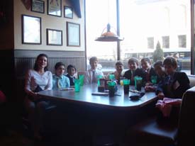 29 Ms. Kenna and Middle School team at Bennigan's